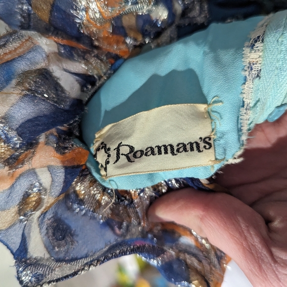 1970s Gown - Picture 2 of 5